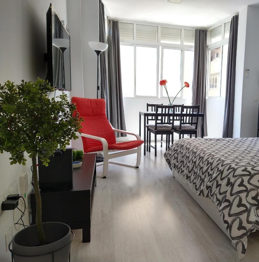 Amplio Estudio,Vista Mar Y Montana, A Pasos Del Centro Τορρεμολίνος Εξωτερικό φωτογραφία